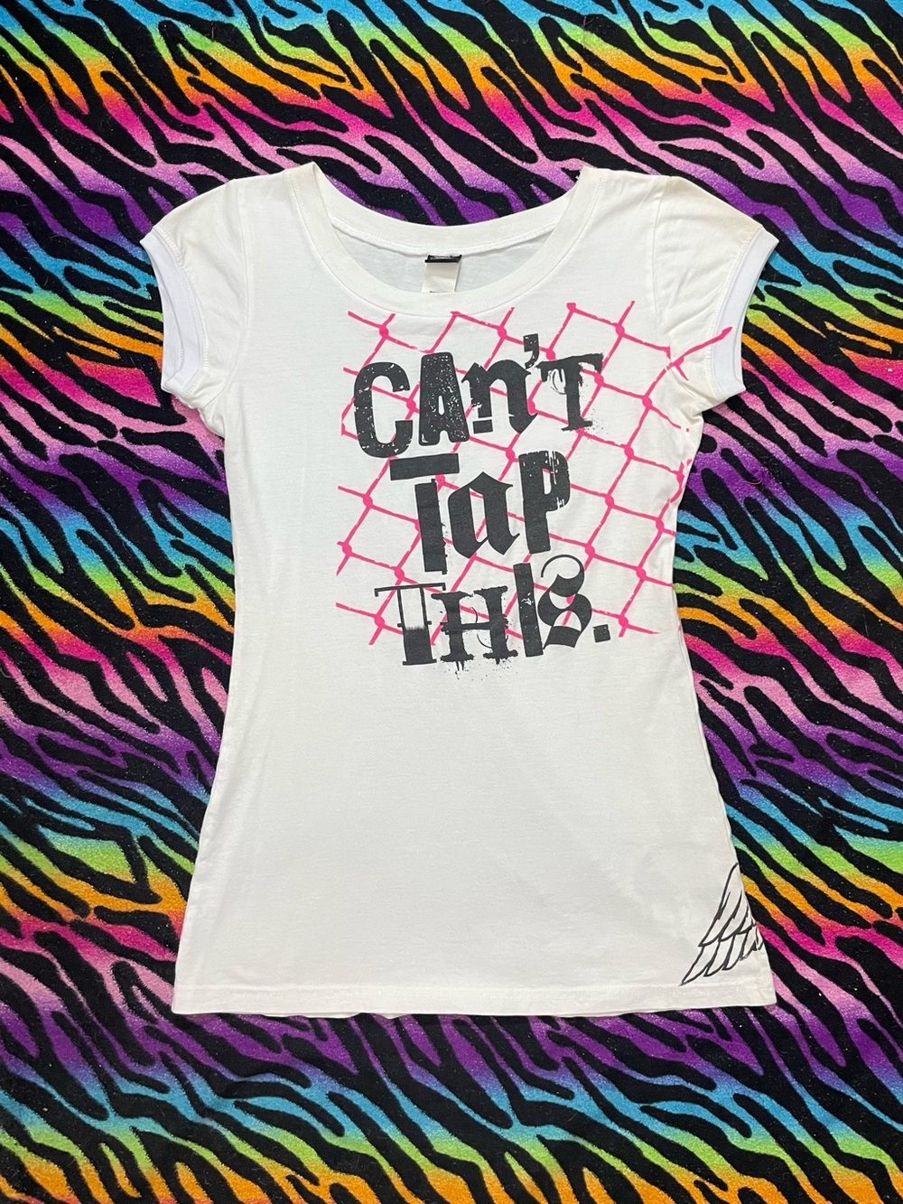 Y2k grunge goth rare 2000s Socal no fear “CANT TAP THIS” Graphic shirt